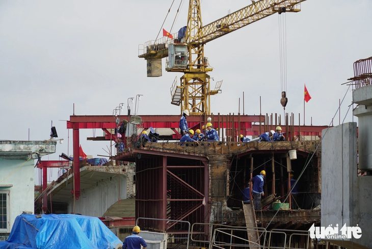 Hoàn thành cầu hữu nghị giữa Quảng Nam và Đà Nẵng trước 15-3-2025 - Ảnh 1.