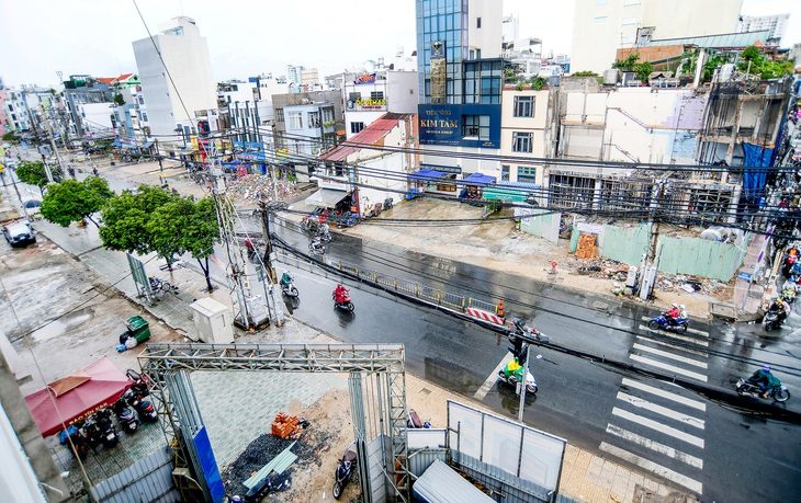 Khu vực được giải tỏa để xây dựng nhà ga S6 Phạm Văn Hai của tuyến metro Bến Thành - Tham Lương đoạn qua quận Tân Bình, TP.HCM - Ảnh: QUANG ĐỊNH
